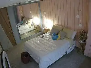Camsoda Live Sex of voyeurcam-casa-salsa-bedroom-2