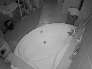 Camsoda Free Live Porn of voyeurcam-julmodels-bath-1st-1