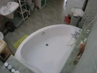 Camsoda Best Webcam of voyeurcam-julmodels-bath-1st-1