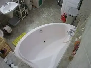 Camsoda Sex Chat of voyeurcam-julmodels-bath-1st-1