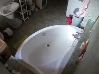 Camsoda Best Webcam of voyeurcam-julmodels-bath-1st-1