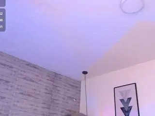 Camsoda Watch Live Sex Cams of tinnahottie