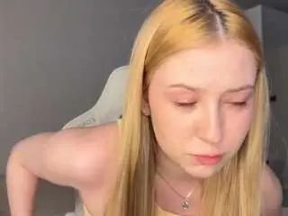Camsoda Live Sex Cam of monikacutie