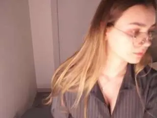 Camsoda Best Webcam of adelleibey