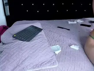 Camsoda Free Porn Cam of delphinebella