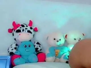Camsoda Watch Live Sex Cams of alanna-dollsx
