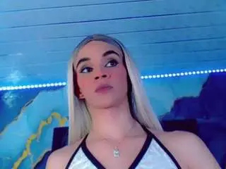 Camsoda Free Porn Cam of hotsexygirlsglove