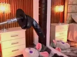 Camsoda Free Live Porn of lunaangell