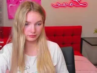 Camsoda Free Live Porn of evelineamore