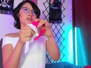 Camsoda Free Porn Cam of alice-jacobs