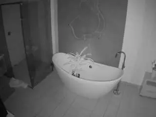 Camsoda Free Live Porn of voyeurcam-casa-salsa-bathroom-5