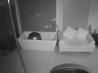 Camsoda Free Porn Cam of voyeurcam-casa-salsa-bathroom-3
