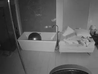 Camsoda Private Sex Chat of voyeurcam-casa-salsa-bathroom-3