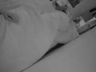 Camsoda Sex Chat of voyeurcam-julmodels-whitebed-4