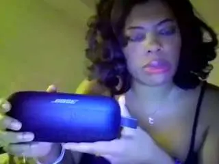 Camsoda Free Porn Cam of iamkhakia