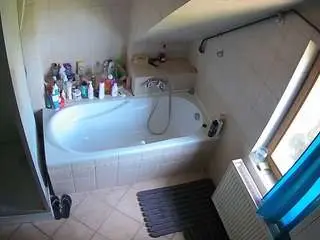 Camsoda Best live sex cam show of voyeurcam-julmodels-bath-2nd-1
