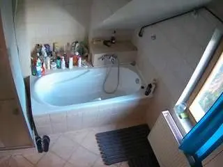 Camsoda Best live sex cam show of voyeurcam-julmodels-bath-2nd-1