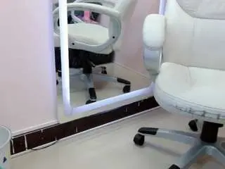 Camsoda Free Porn Cam of sharoncute-f1