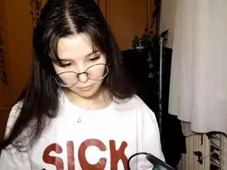 Camsoda Nude Webcam of adrianbracken