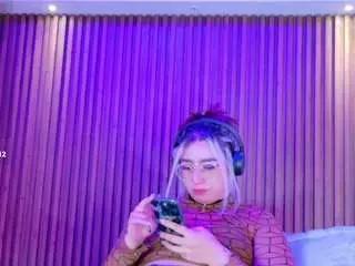 Camsoda Sex Chat of emily-white9