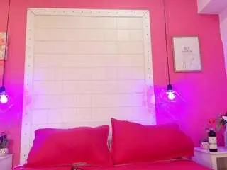 Camsoda Watch Live Sex Cams of sophia-models