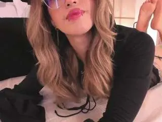 Camsoda Private Sex Chat of crystalrosee1