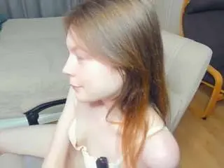 Camsoda Nude Webcam of isaurabrassil