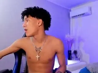 Camsoda Sex Chat of adam-walker90