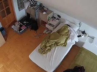 Camsoda Private Sex Chat of voyeurcam-julmodels-bed-7