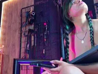 Camsoda Live Porn of lexxy-luu