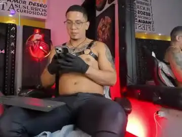 Chaturbate Free Live Porn of joshmiller___