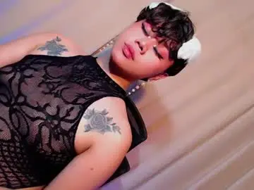 Chaturbate Adult Webcams of sassyffyra69