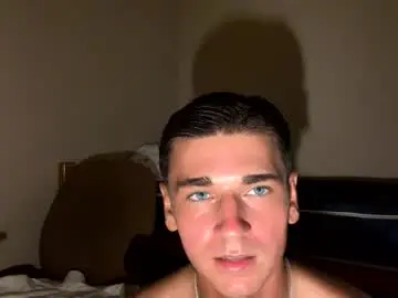 Chaturbate Best live sex cam show of elijahkinky24
