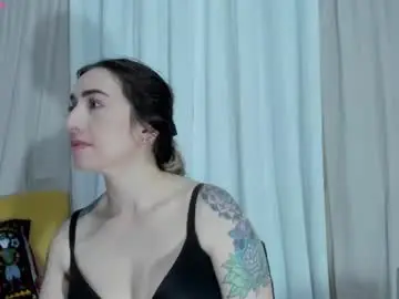 Chaturbate Live Sex Cam of carly_grasso