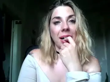 Chaturbate Watch Live Sex Cams of sweetypows1