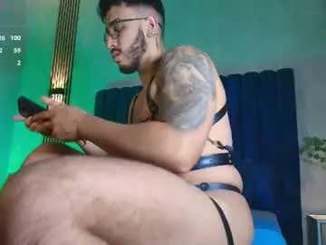 Chaturbate Live Sex Cam of liam_kleiin