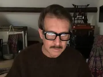 Chaturbate Live Sex Cam of artisterotic