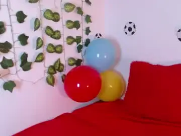 Chaturbate Best live sex cam show of melanie_18_