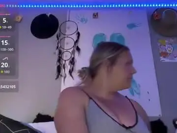 Chaturbate Live Sex Cam of rocketbaddierips