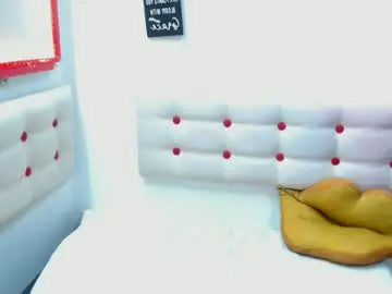 Chaturbate Free Porn Cam of carlotadivaxxx