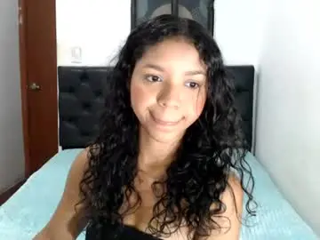 Chaturbate Nude Webcam of sweet_petite15