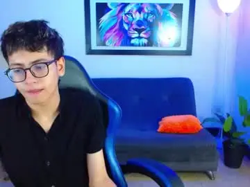 Chaturbate Live Porn of alexcum_18