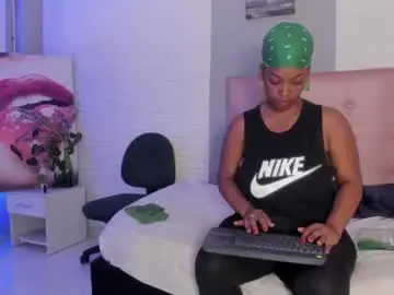 Chaturbate Live Porn of aileenkeys