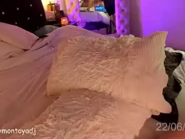 Chaturbate Live Sex Cam of nut_foxx