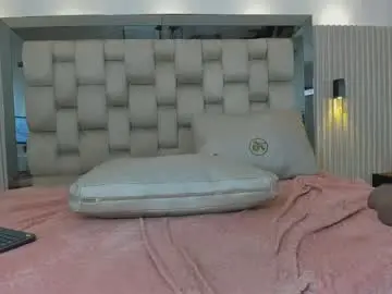 Chaturbate Live Sex Cam of noah_pariss