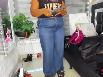 Chaturbate Live Sex of sheyla__ebony