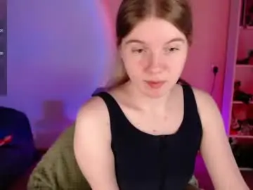 Chaturbate Live Sex Cam of strawberry_juli