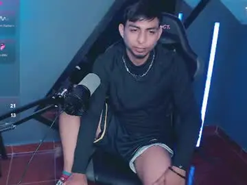 Chaturbate Sex Chat of mralpha_latino