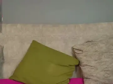 Chaturbate Free Live Porn of mialuxx