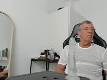 Chaturbate Nude Webcam of 200gentleman